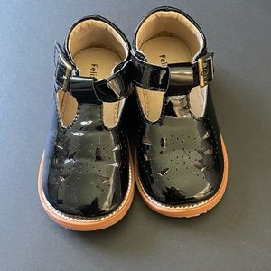 Mary Jane size 6 toddler shoes